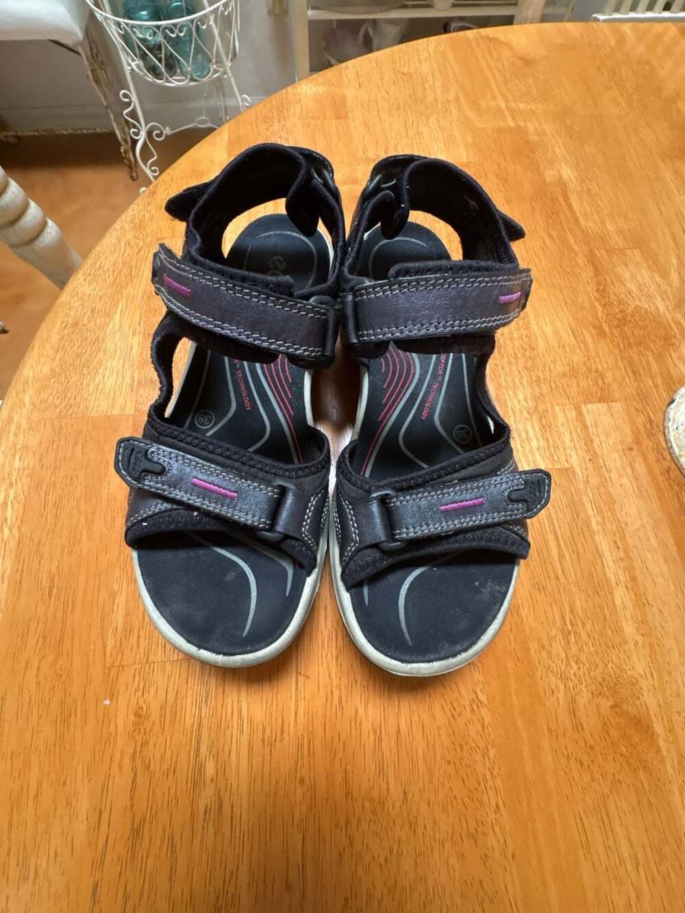 Ecco Sandals Size 38 Black Gray